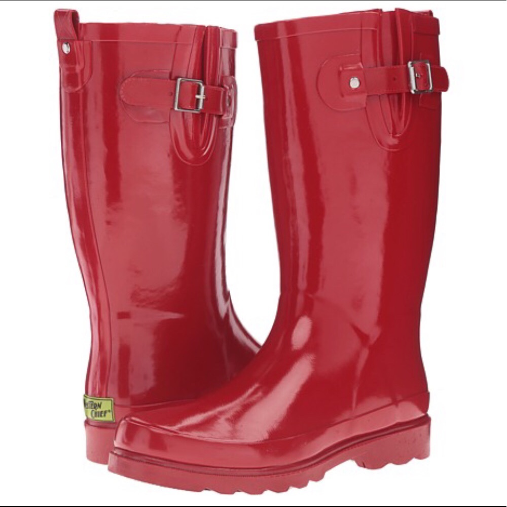 Waterproof rain boots